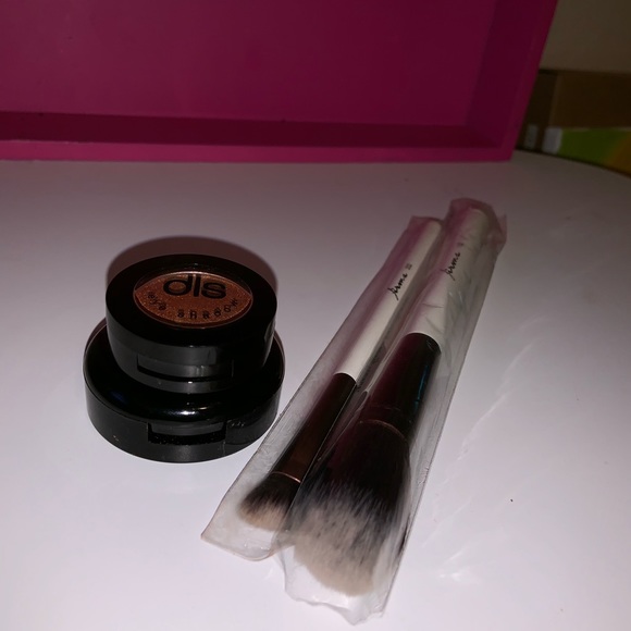 Products from DirtyLittleSecret and FirmaBeaute - Picture 3 of 4